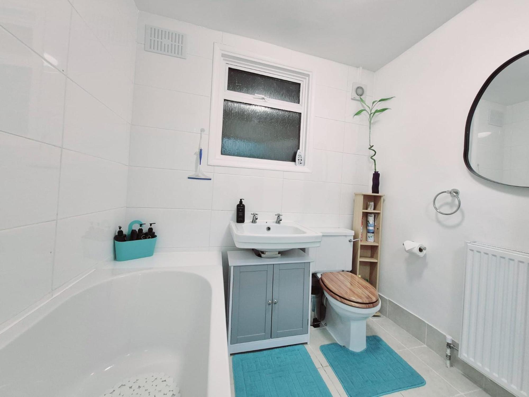 Stylish And Bright Flat In N8 Turnpike Lane - Piccadilly Line Appartamento Londra